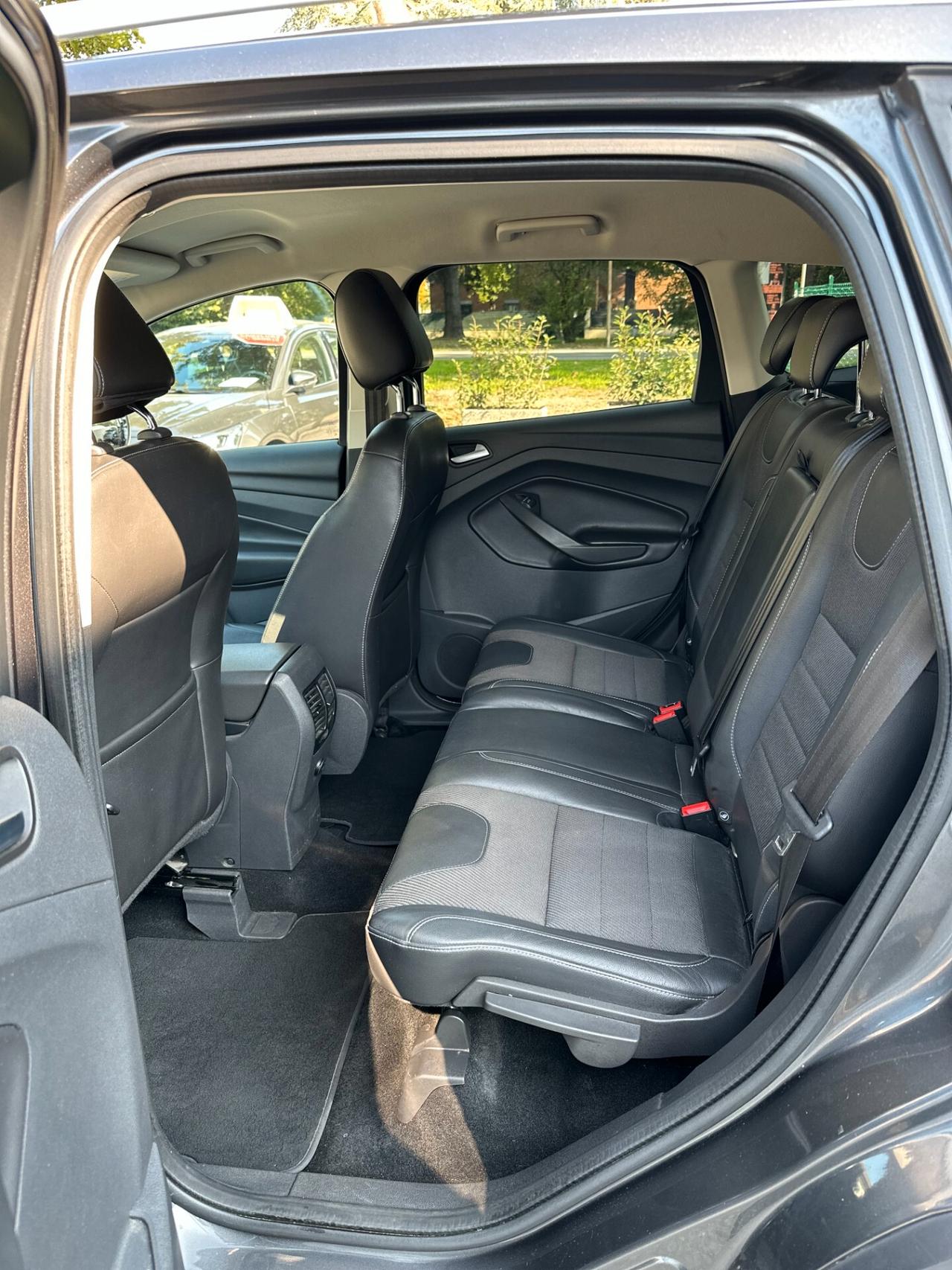 Ford Kuga 2.0 TDCI 120 CV S&S 2WD Titanium