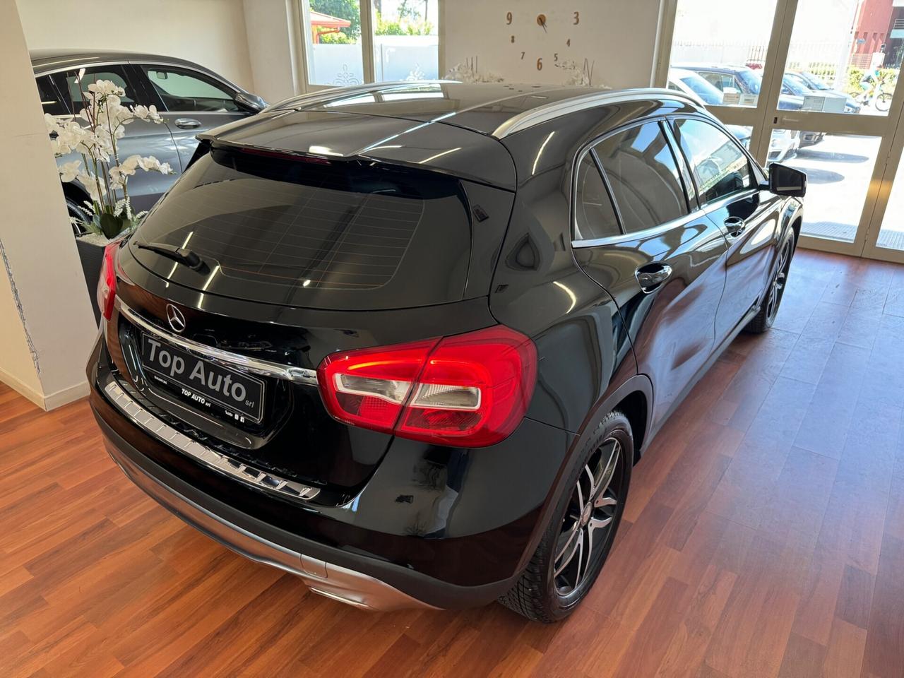 MERCEDES-BENZ GLA 200 d AUT. 4MATIC SPORT