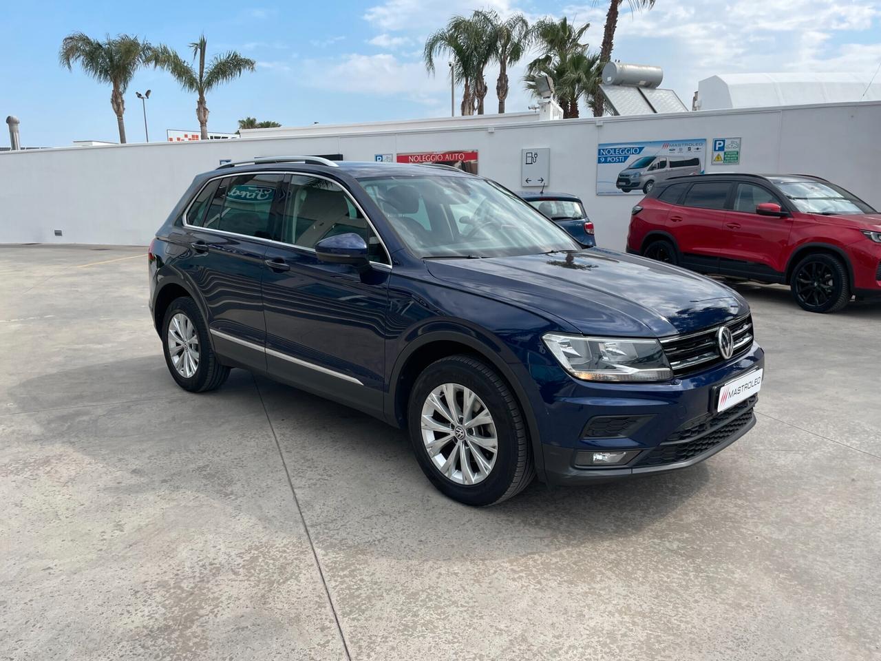 Volkswagen Tiguan 2.0 TDI SCR DSG 4MOTION Business BMT