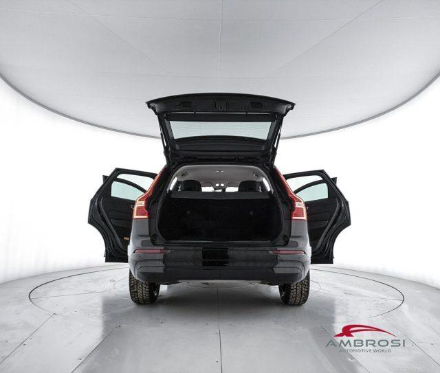 VOLVO XC60 2.0 b4 Essential awd auto