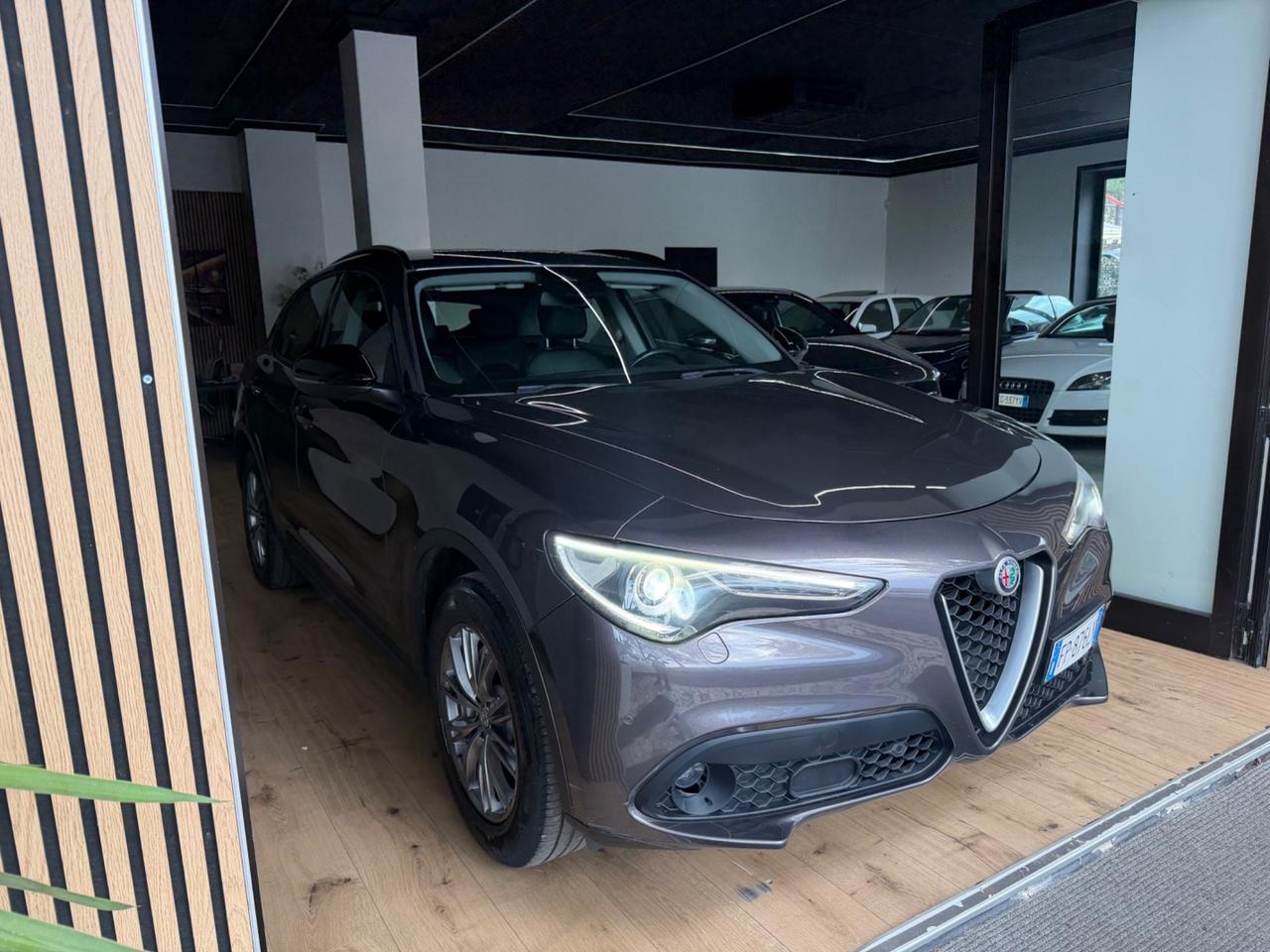 Alfa Romeo Stelvio 2.2 Turbodiesel 210 CV AT8 Q4 Business