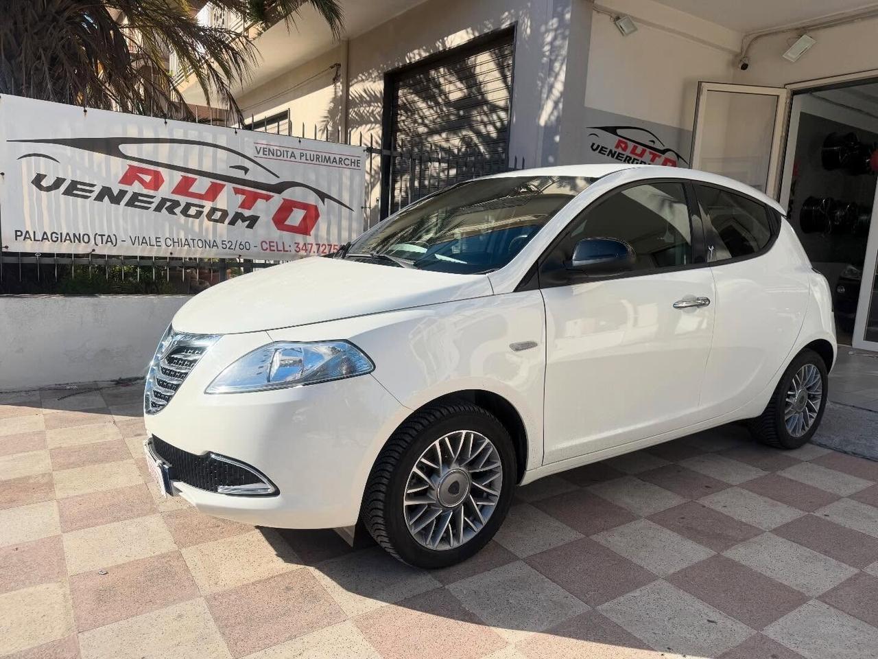 Lancia Ypsilon 1.2 69 CV 5 porte S&S Gold