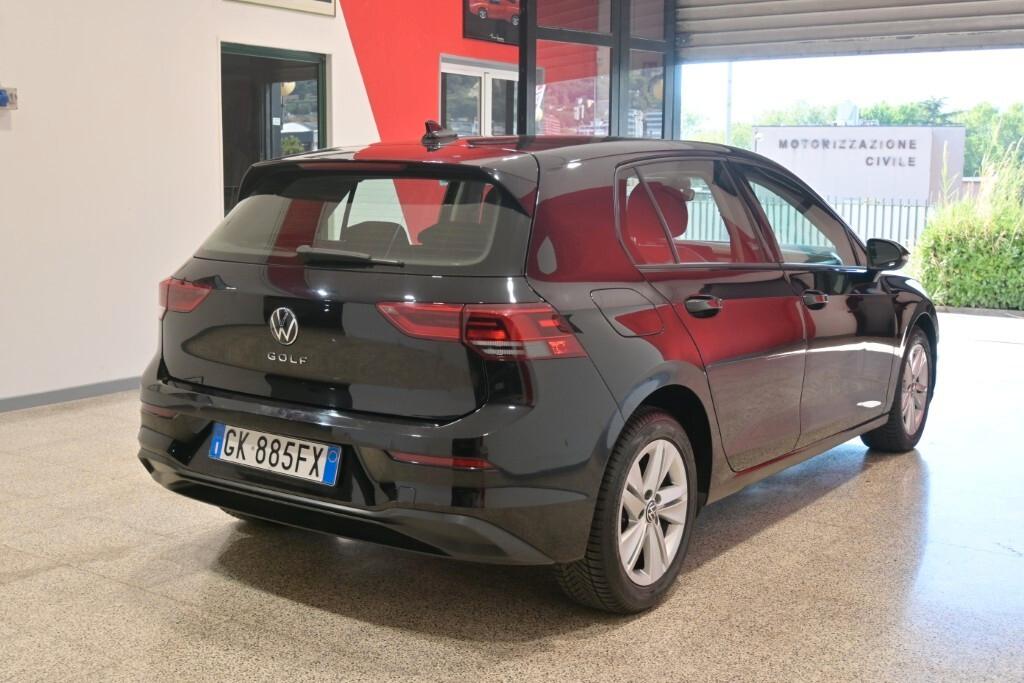 VOLKSWAGEN GOLF 8 2.0 TDI 115CV DSG SCR LIFE ( FARI LED - DIGITAL COCKPIT - ADAPTIVE CRUISE - AMBIENT LIGHTS - APP CONNECT - PARK PILOT - TELECAMERA POST. )
