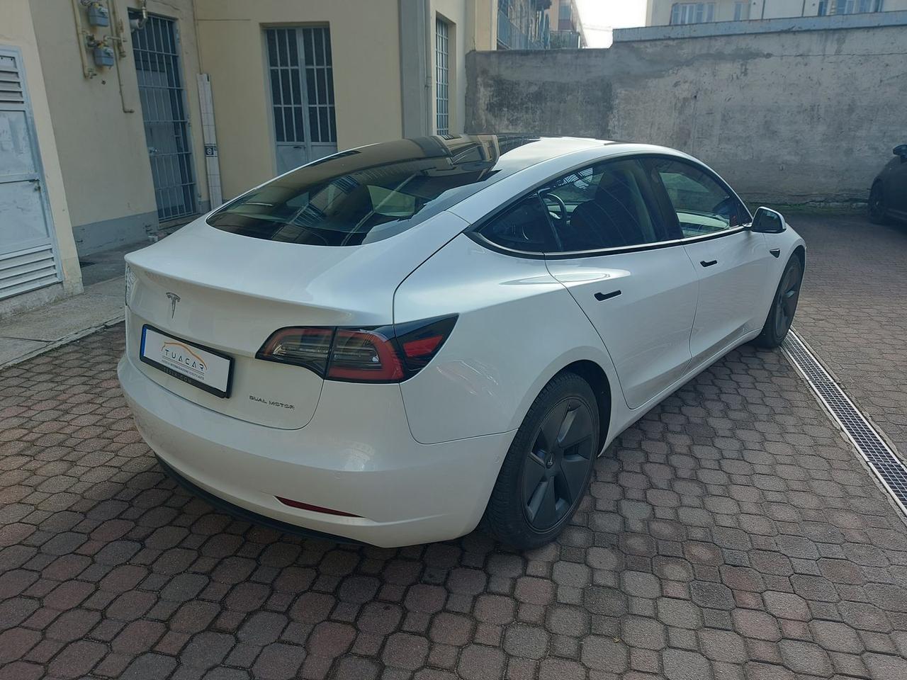 Tesla Model 3 Long Range awd 580 km autonomia