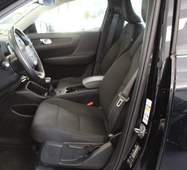 VOLVO XC40 2.0 D3 150 CV Momentum Pro