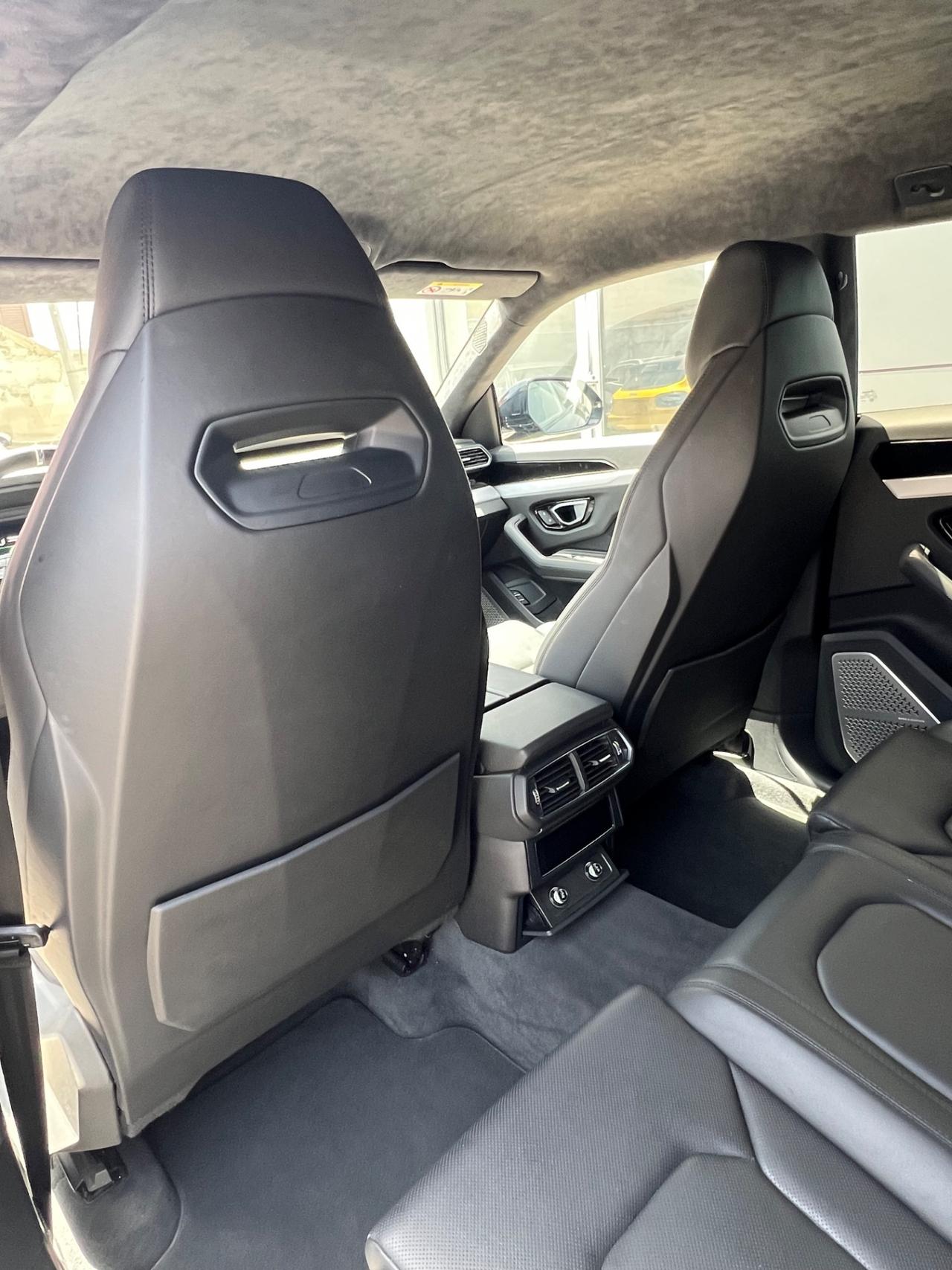 Lamborghini Urus 4.0 V8 auto possibilità noleggio no scoring