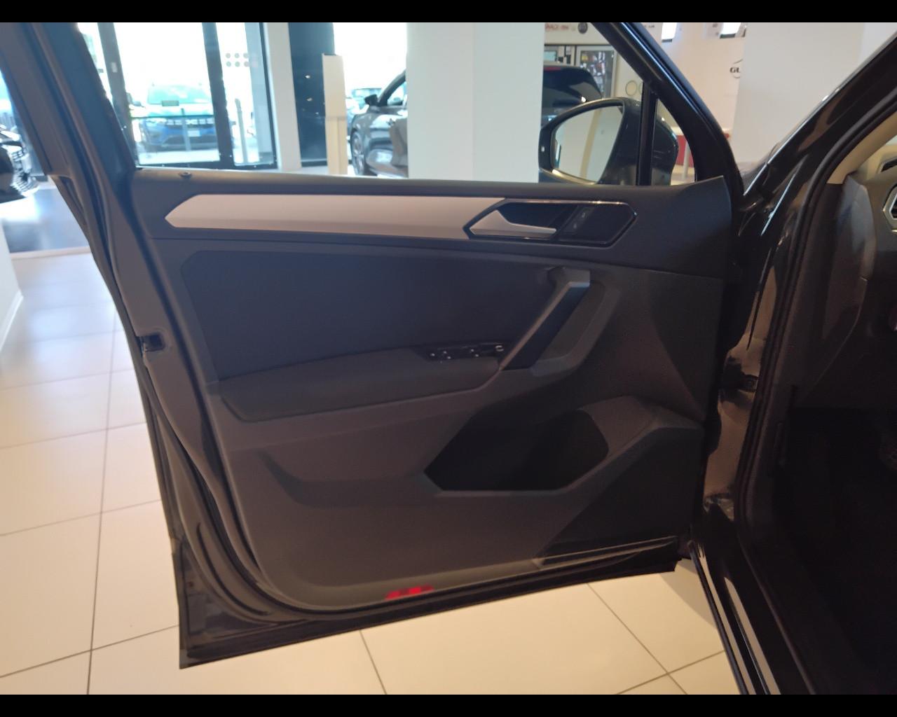 VOLKSWAGEN Tiguan II 2016 - Tiguan 1.6 tdi Business 115cv