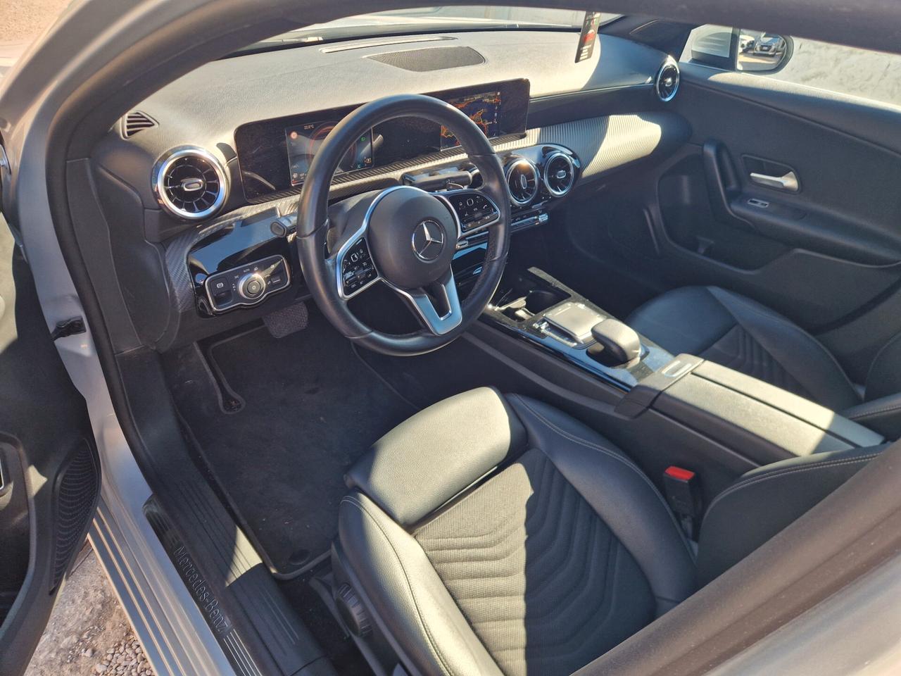 Mercedes-benz A 200 d Automatic Premium Sedan