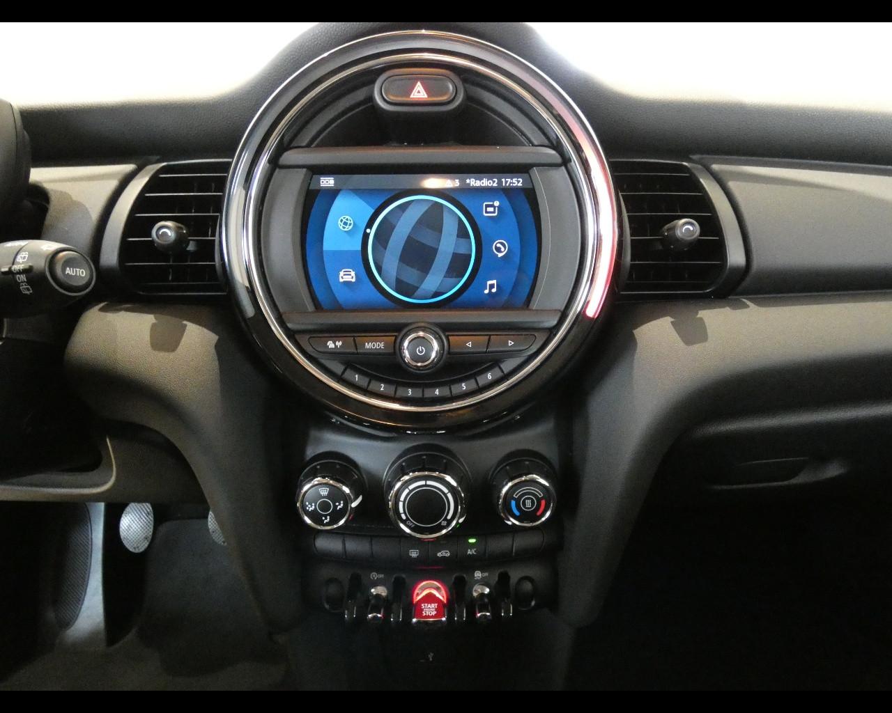 MINI Mini 5 porte (F55) - Mini 1.5 One 75 CV Baker Street 5 porte