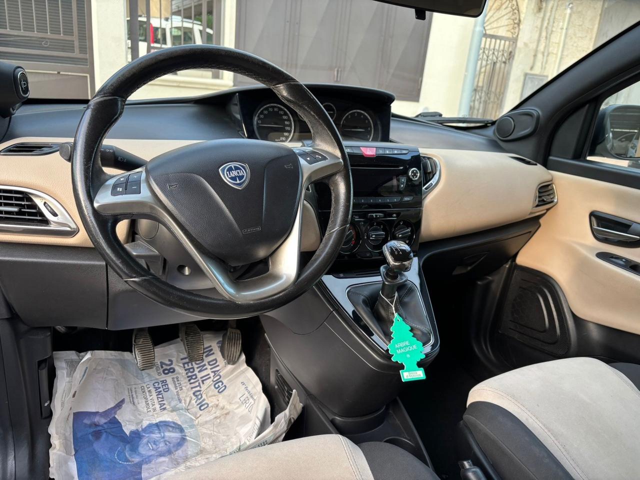 Lancia Ypsilon 1.2 69 CV 5 porte GPL Ecochic Platinum