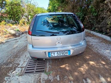 Opel Corsa 1.2i 16V cat 5 porte Club