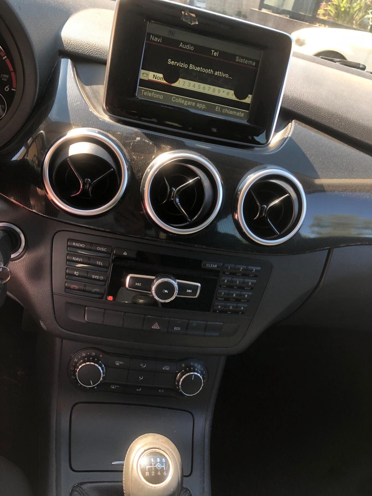Mercedes-Benz B 180 CDI Premium 2014 - Garanzia 12 Mesi - Tagliandata - Retrocamera - Perfetta