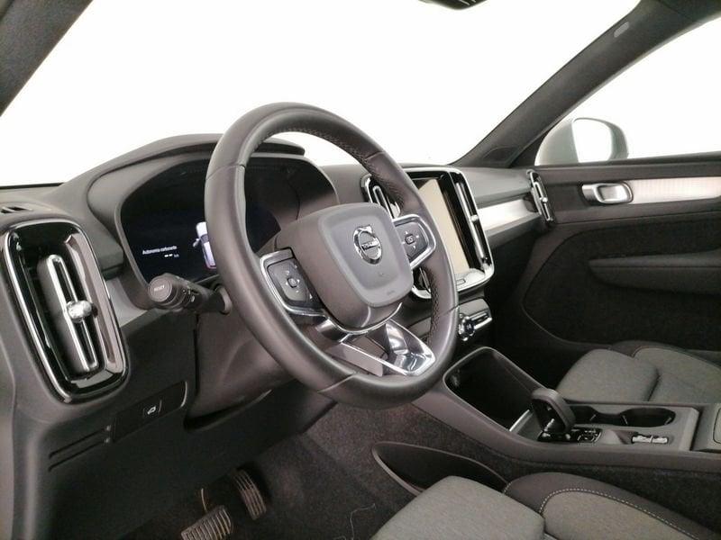 Volvo XC40 2.0 b3 Core auto
