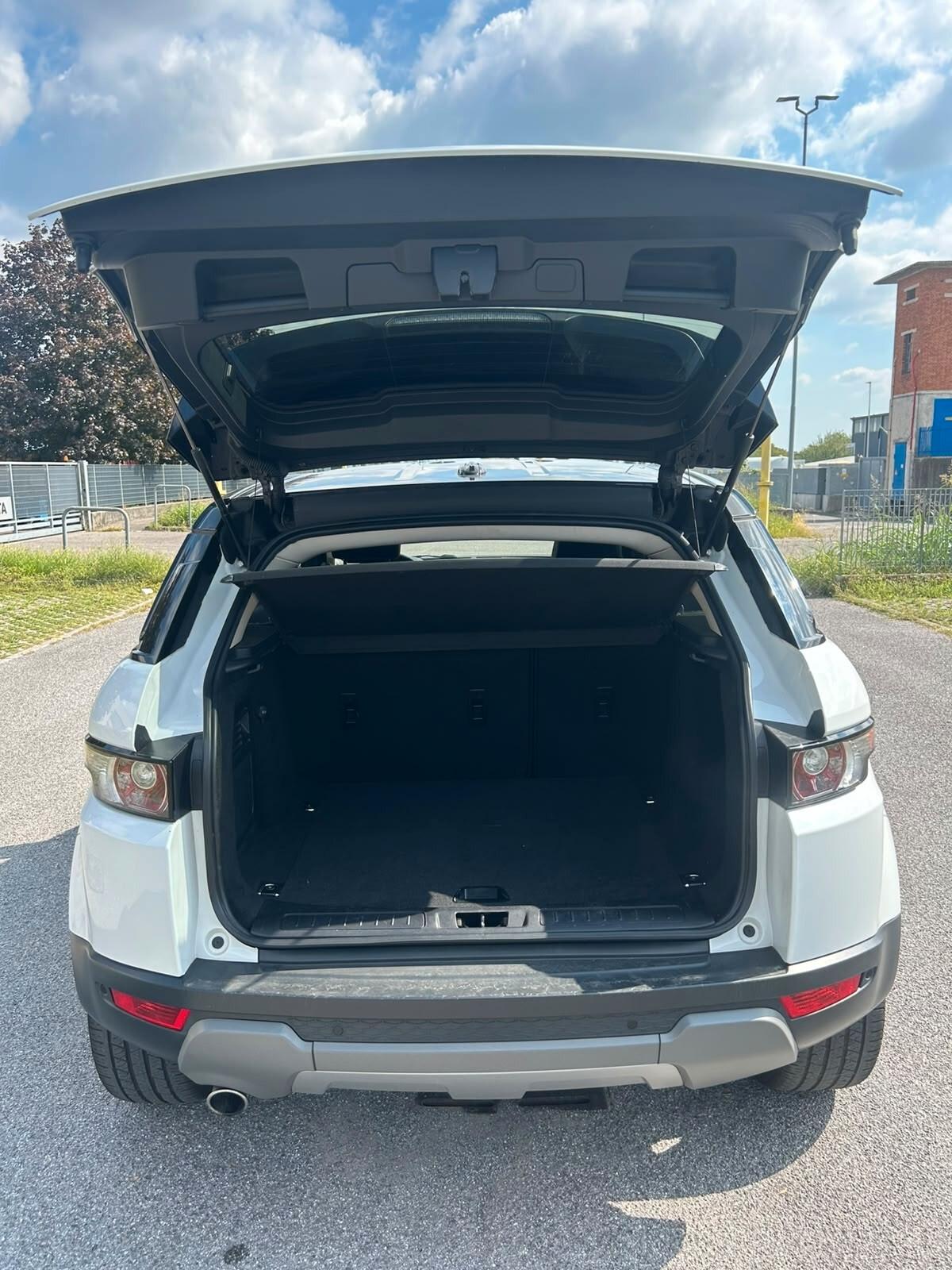 Land Rover Range Evoque 2.2 TD4 5p. British Edition Dynamic