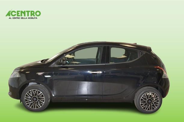LANCIA Ypsilon MY24 1.0 FireFly 70cv Start&Stop Hybrid PLATINO