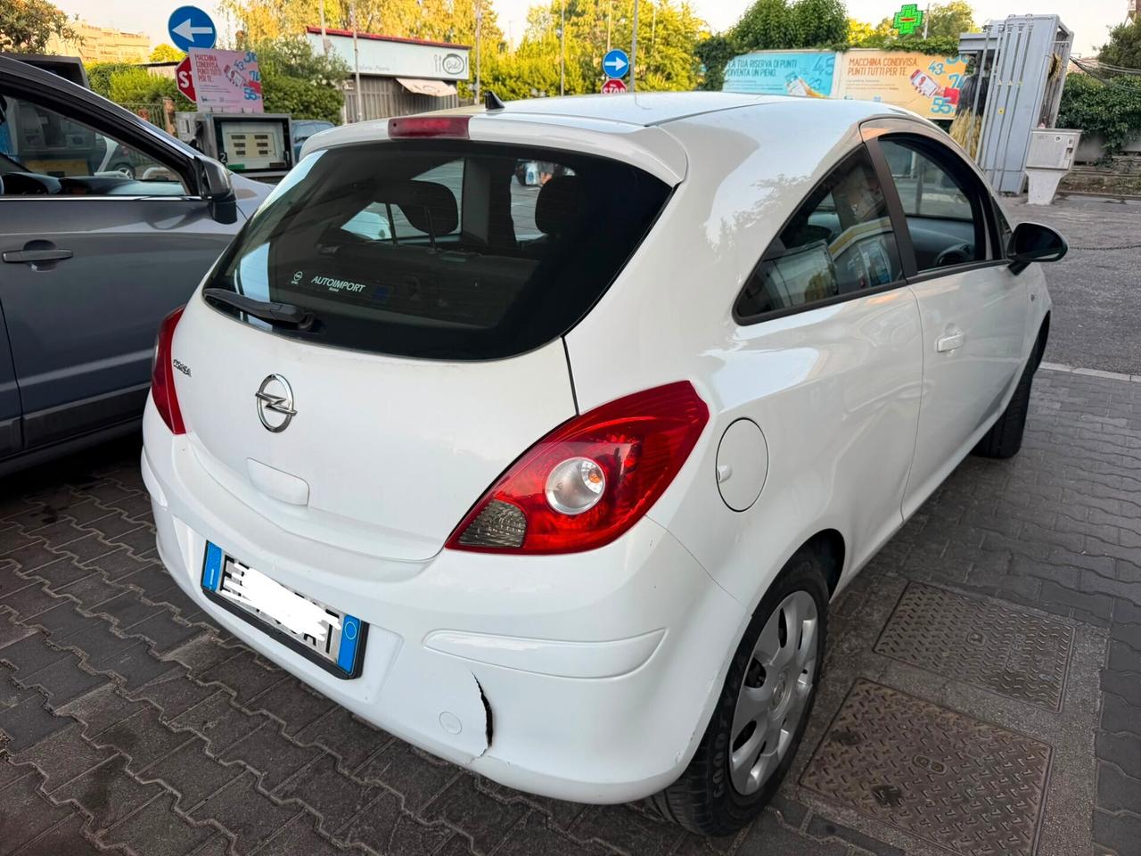 Opel Corsa 1.2 Edition offerta del mese