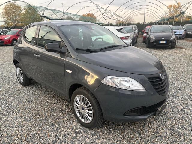 Lancia Ypsilon 0.9 TwinAir 85 CV 5 porte S&S Silver