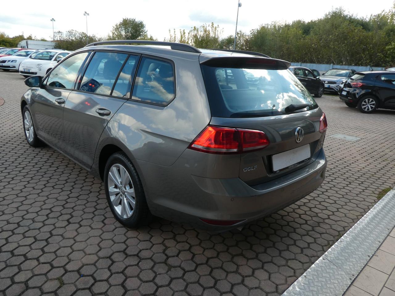 Volkswagen Golf Variant 1.6 TDI 105 CV DSG Comfortline ok neopatentati