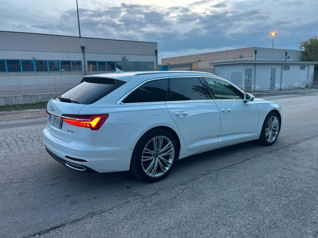 Audi A6 Avant 35 2.0 TDI S tronic Design