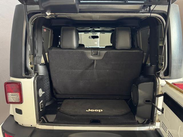 JEEP Wrangler 2.8 CRD DPF Sahara Auto