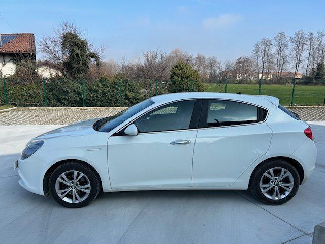 ALFA ROMEO Giulietta 1.6 JTDm-2 105 CV Distinctive