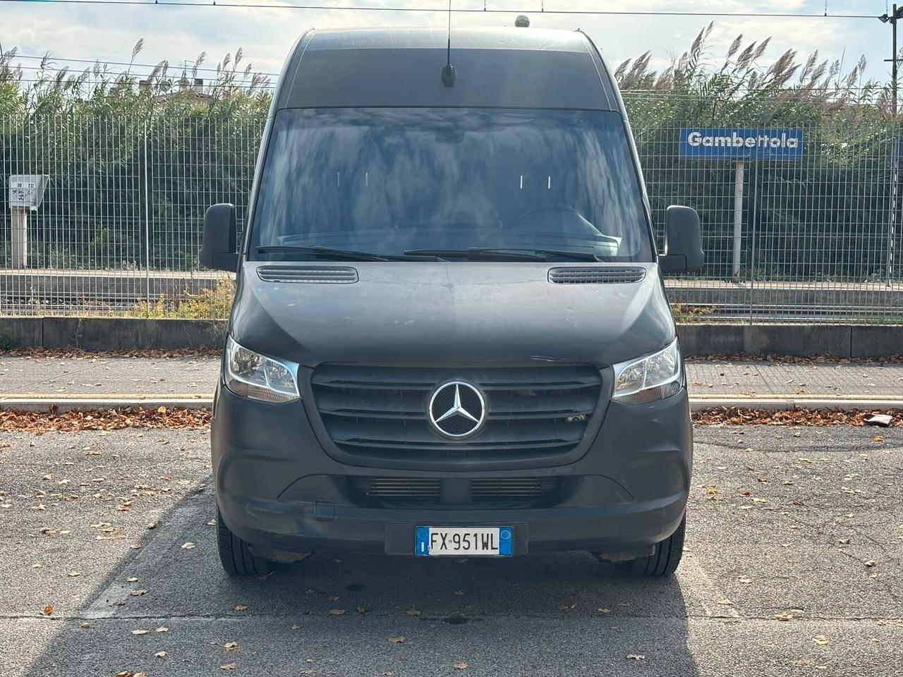 Mercedes Benz