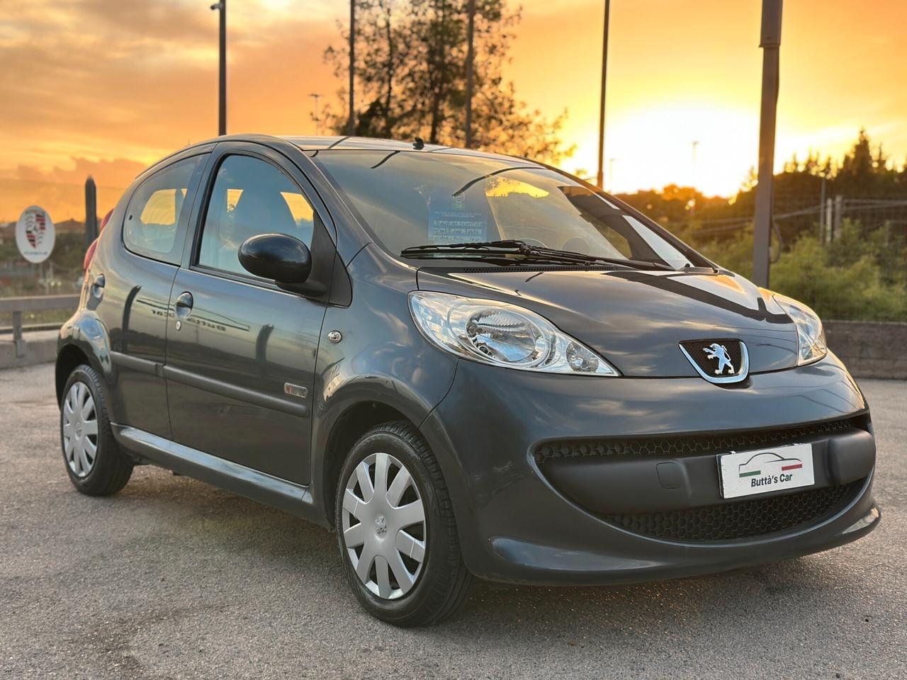 Peugeot 107 1.0 68CV 5p. Sweet Years NEOPATENTATI