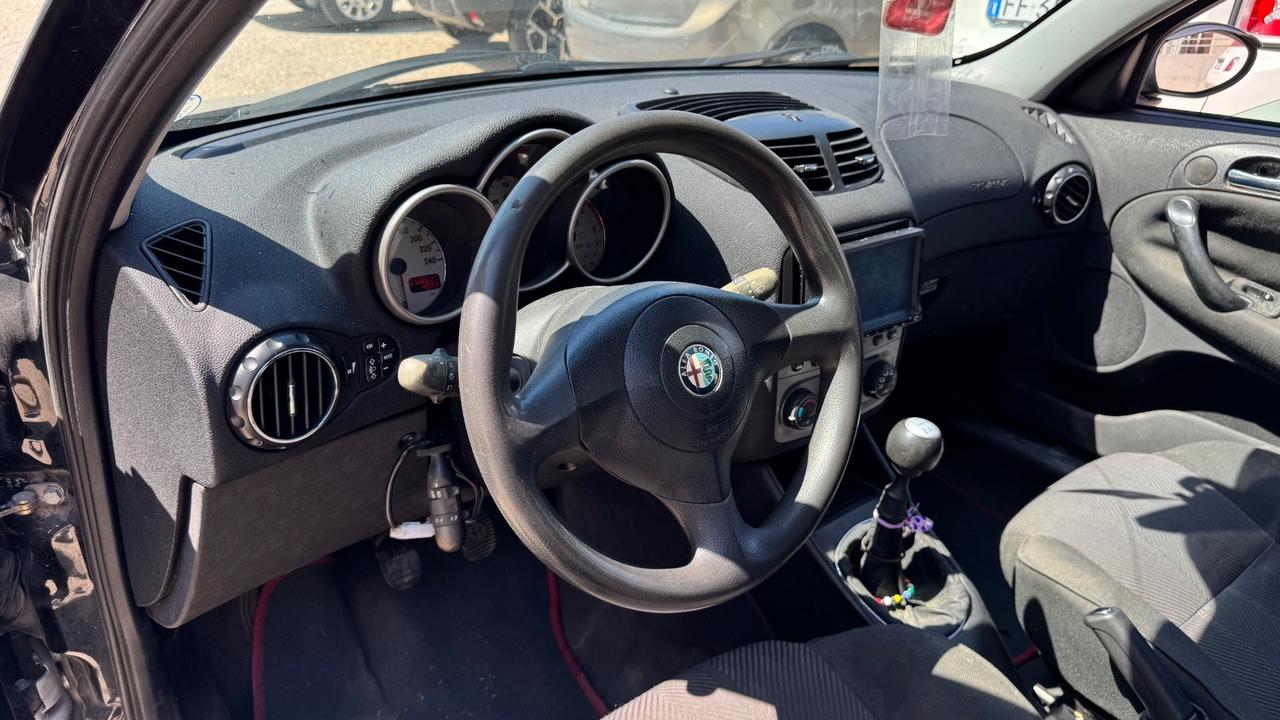 Alfa Romeo 147 1.9 JTD (115 CV) cat 5p. Distinctive