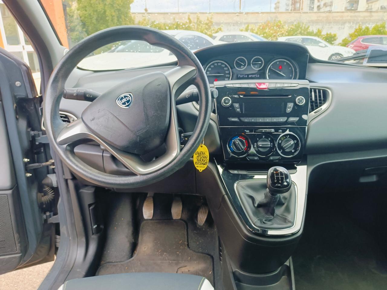 Lancia Ypsilon 1.3 MJT 16V 95 CV IN GARANZIA