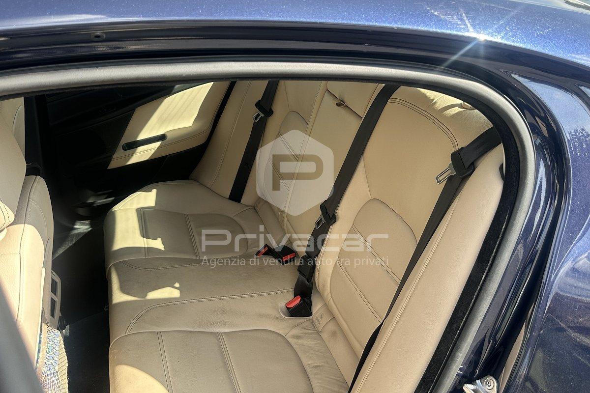JAGUAR XE 2.0 D Turbo 180 CV AWD aut. Prestige