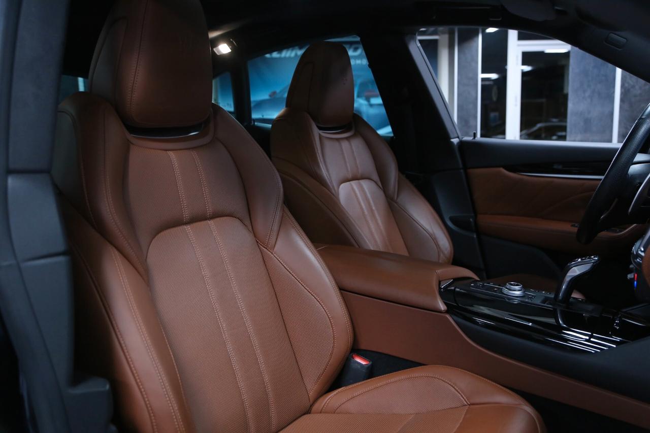 Maserati Levante V6 Diesel 275 cv AWD Gransport auto