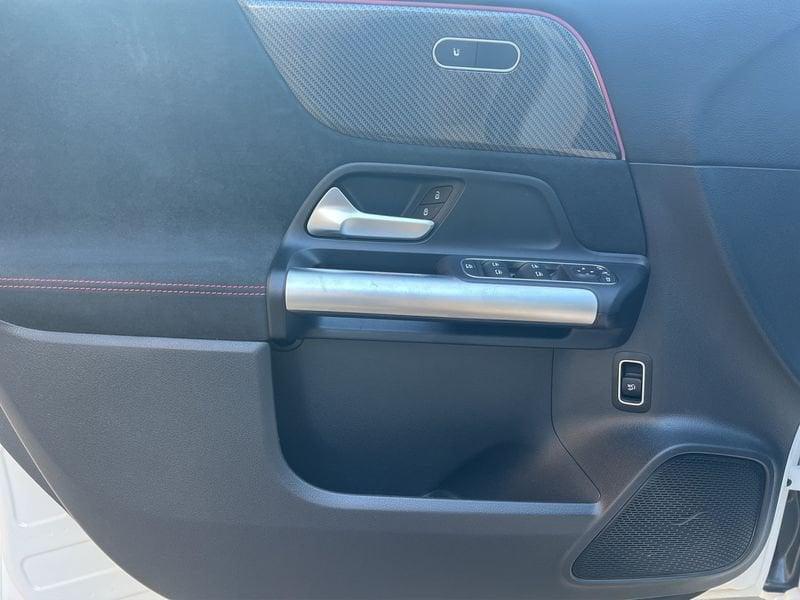 Mercedes-Benz Classe B B 180 AMG Line Premium auto