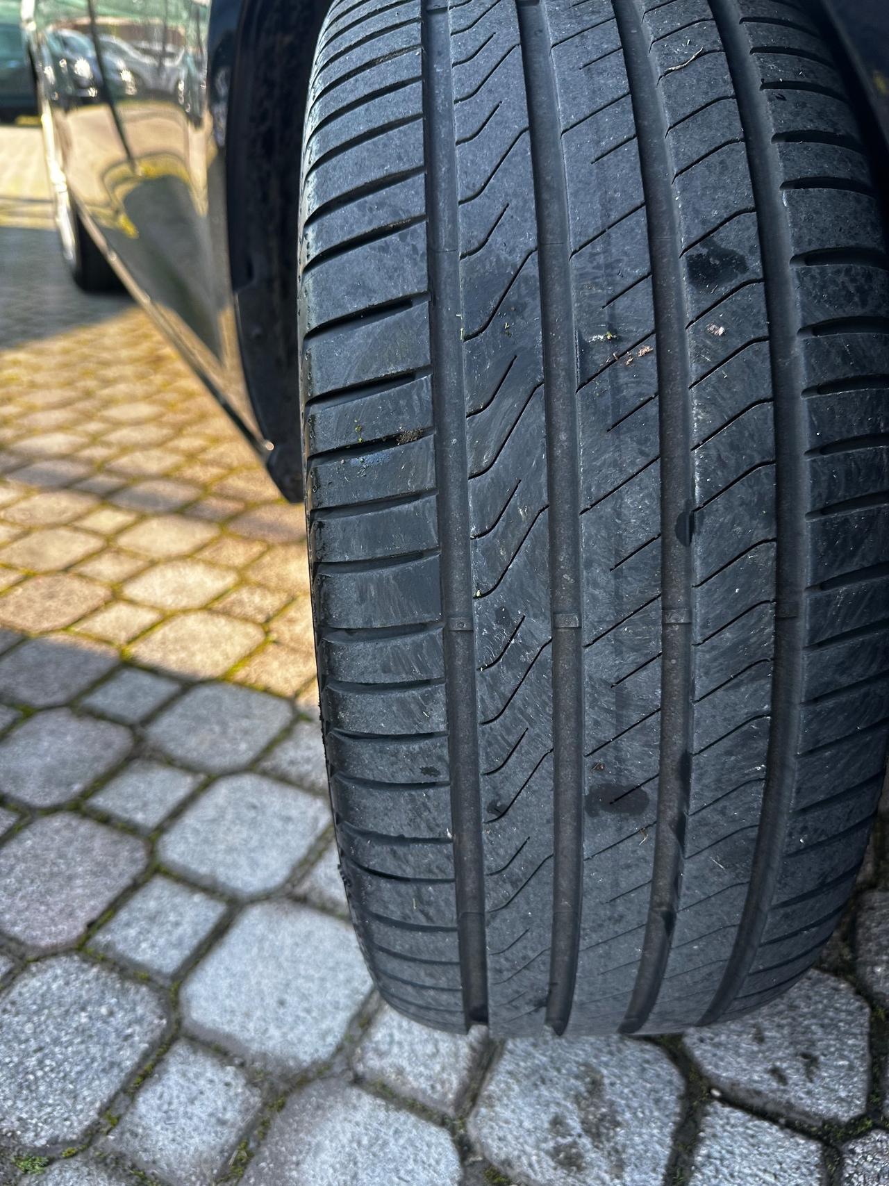 Volkswagen Golf 1.6 TDI 115 CV DSG 5p. Highline BlueMotion Technology