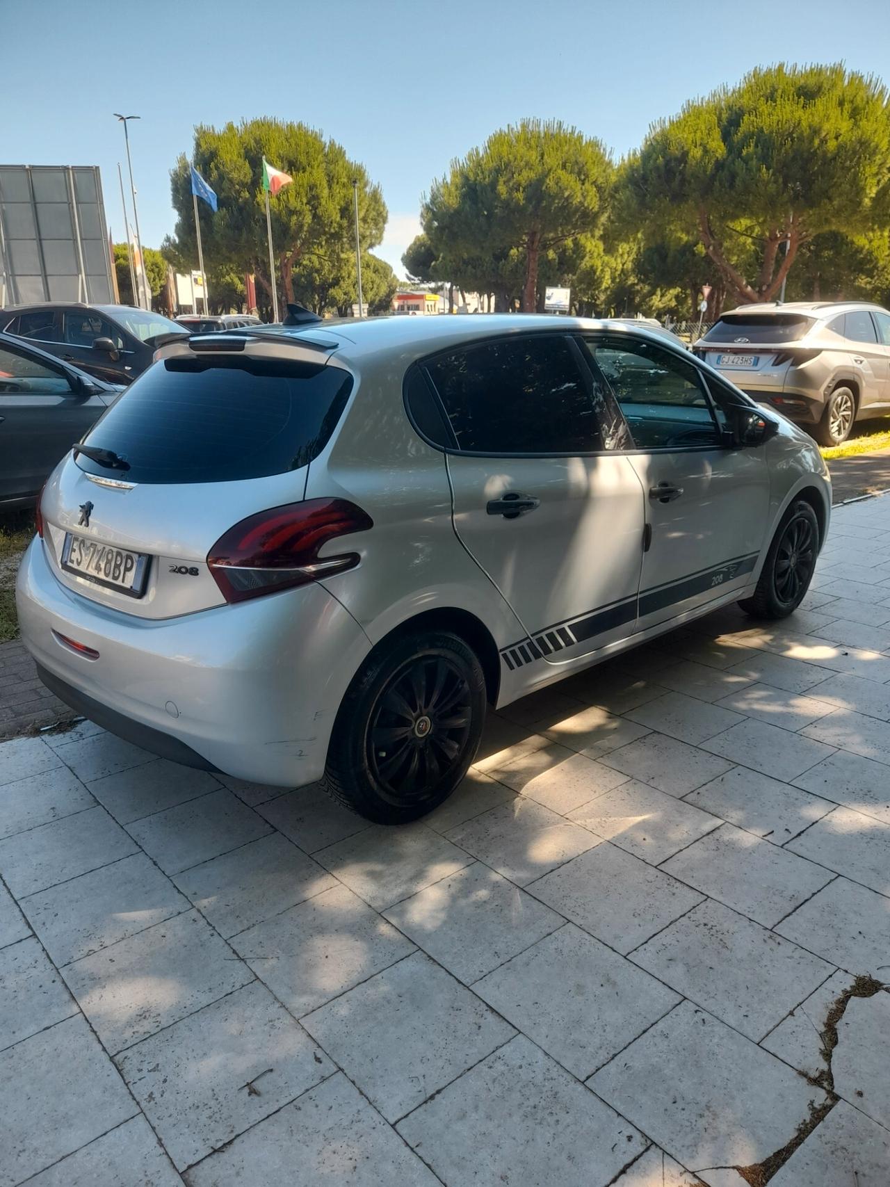 Peugeot 208 1.0 VTi 68 CV 5 porte