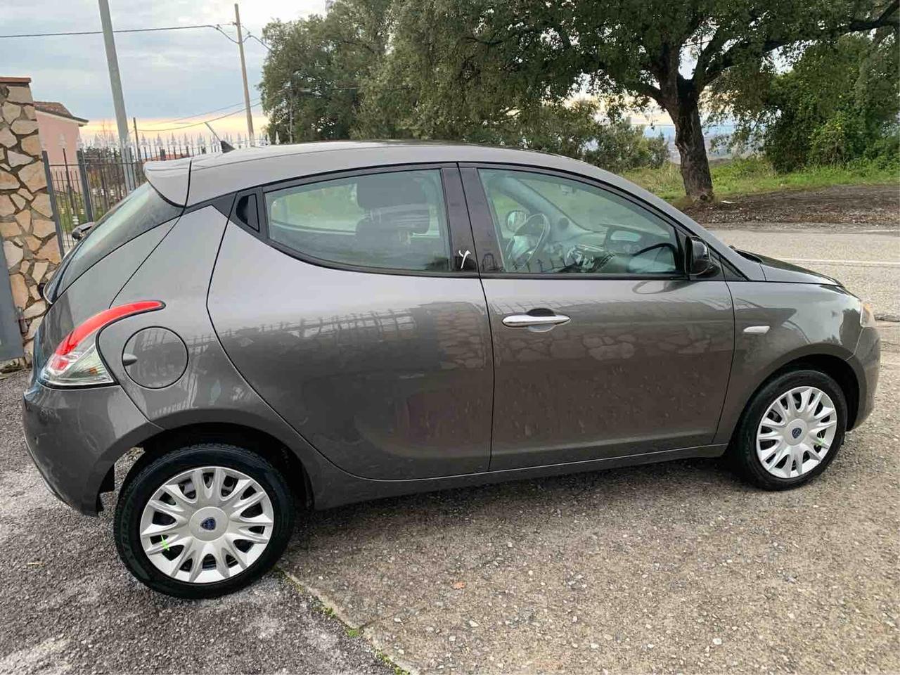 Lancia Ypsilon 1.3 MJT 95 CV