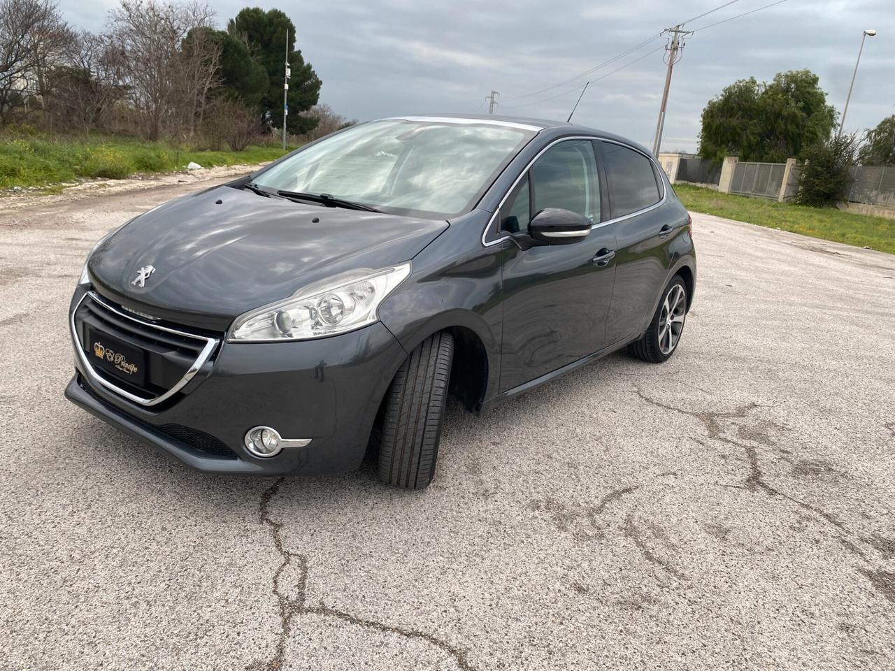 Peugeot 208 1.6 e-HDi 92 CV Stop&Start 5 porte Allure