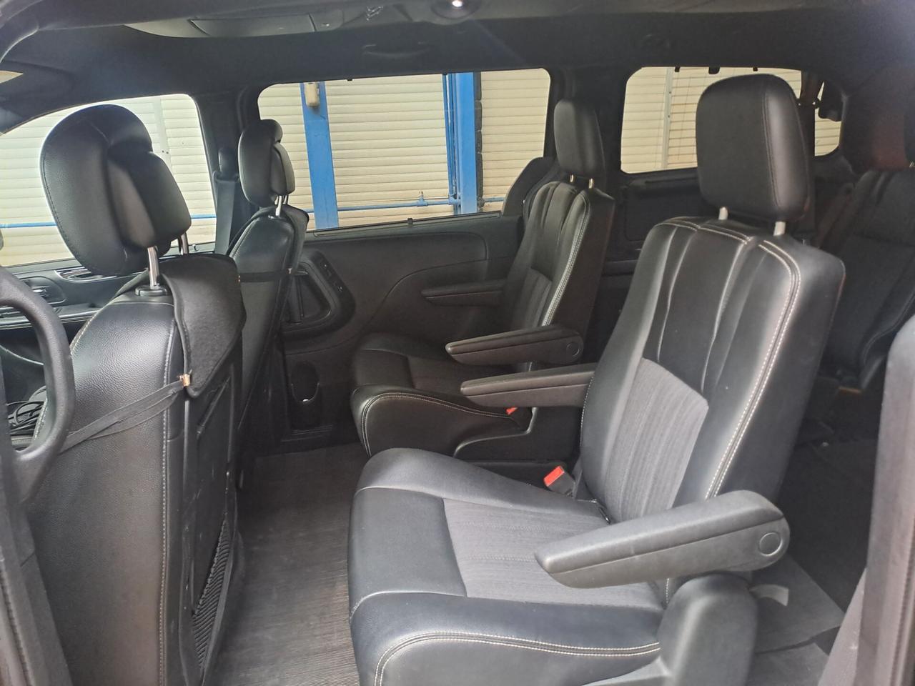 Lancia Voyager 2.8 Turbodiesel S 177 CV