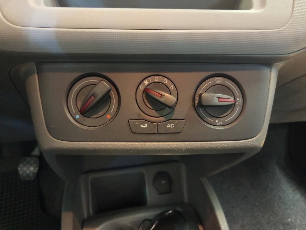 Seat Ibiza 1.2 benzina-gpl, 139 Mila chilometri. Ok neopatentati