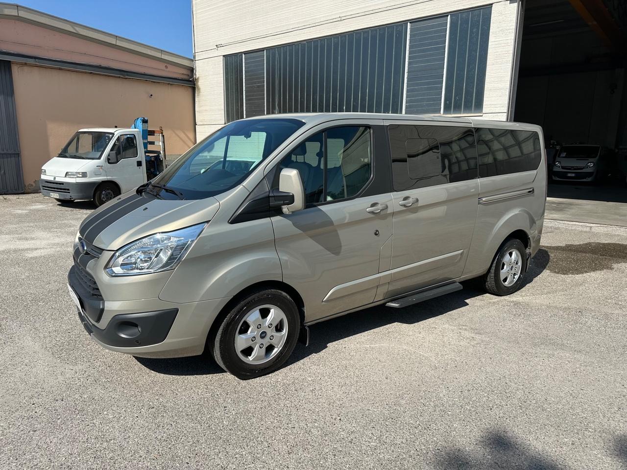 Ford Tourneo 2.0 TDCi 130CV aut. PL Finanziabile