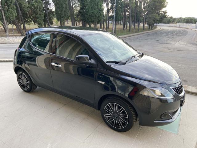 LANCIA Ypsilon 1.0 FireFly 5 porte S&S Hybrid Gold 5 posti.