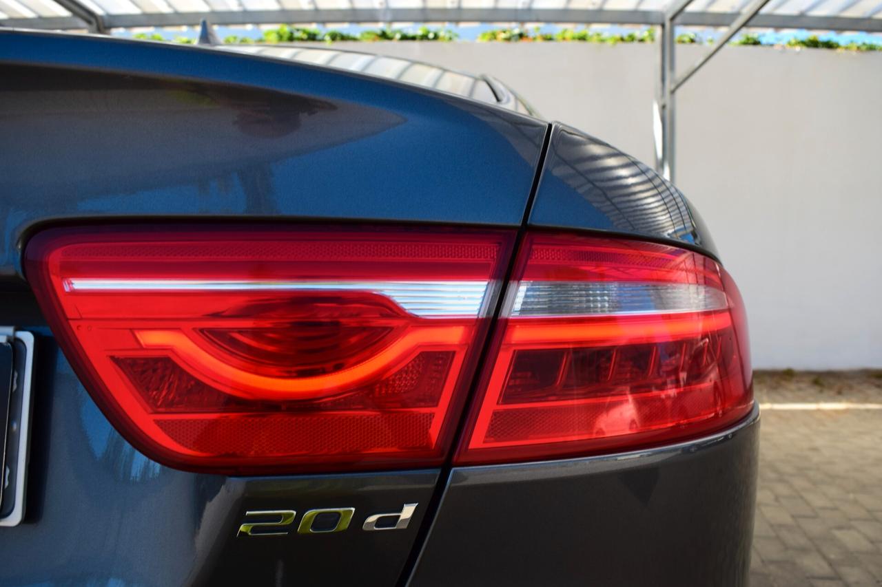 Jaguar XE 2.0 D 180 cv Automatica Prestige