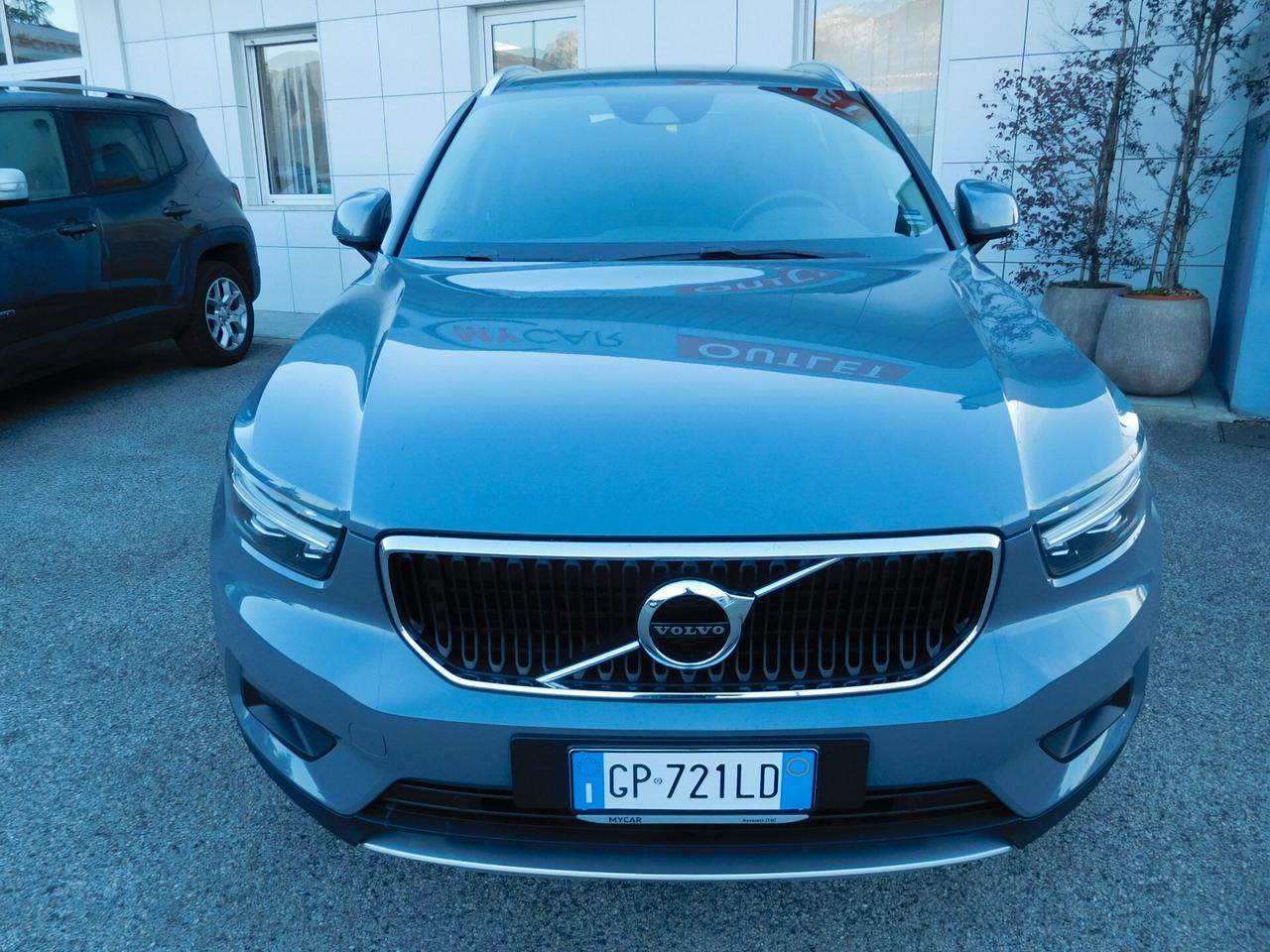 Volvo XC40 B4 AWD Geartronic Momentum Pro