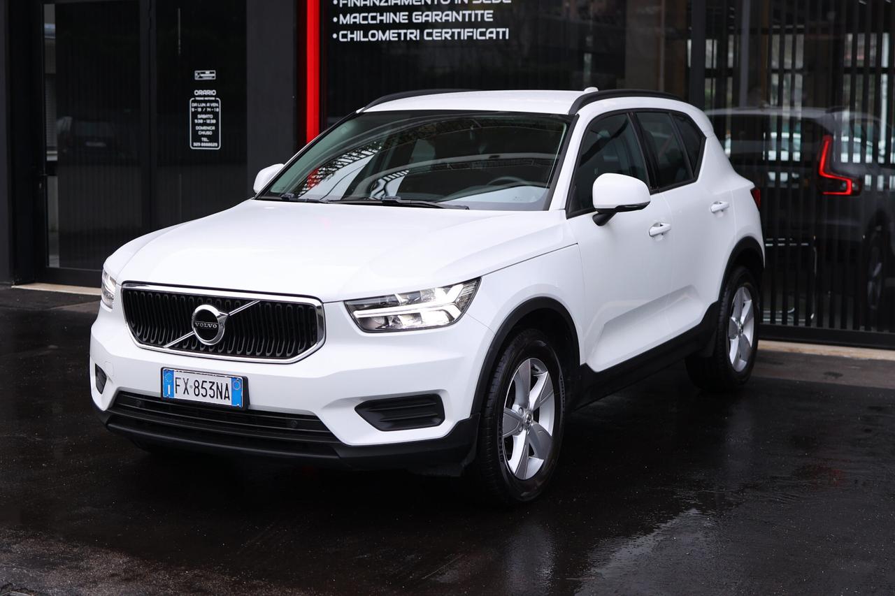 Volvo XC40 D3 Momentum Core
