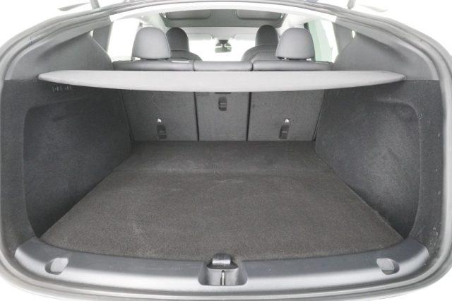 TESLA Model Y Model Y AWD Performance