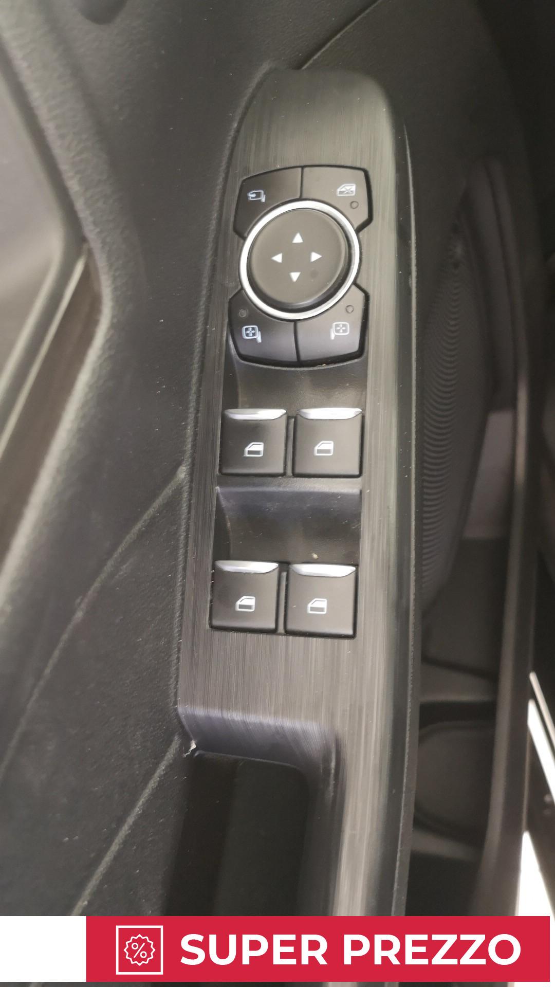 FORD Kuga III 2020 - Kuga 2.5 full hybrid Vignale awd 190cv e-shi