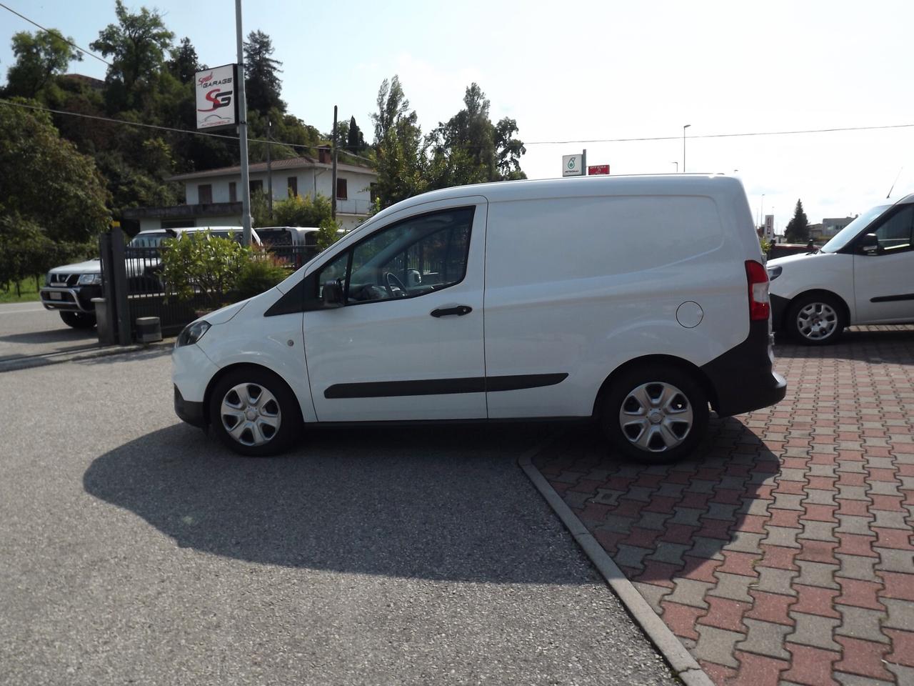 FORD TRANSIT COURIER 1.5 D