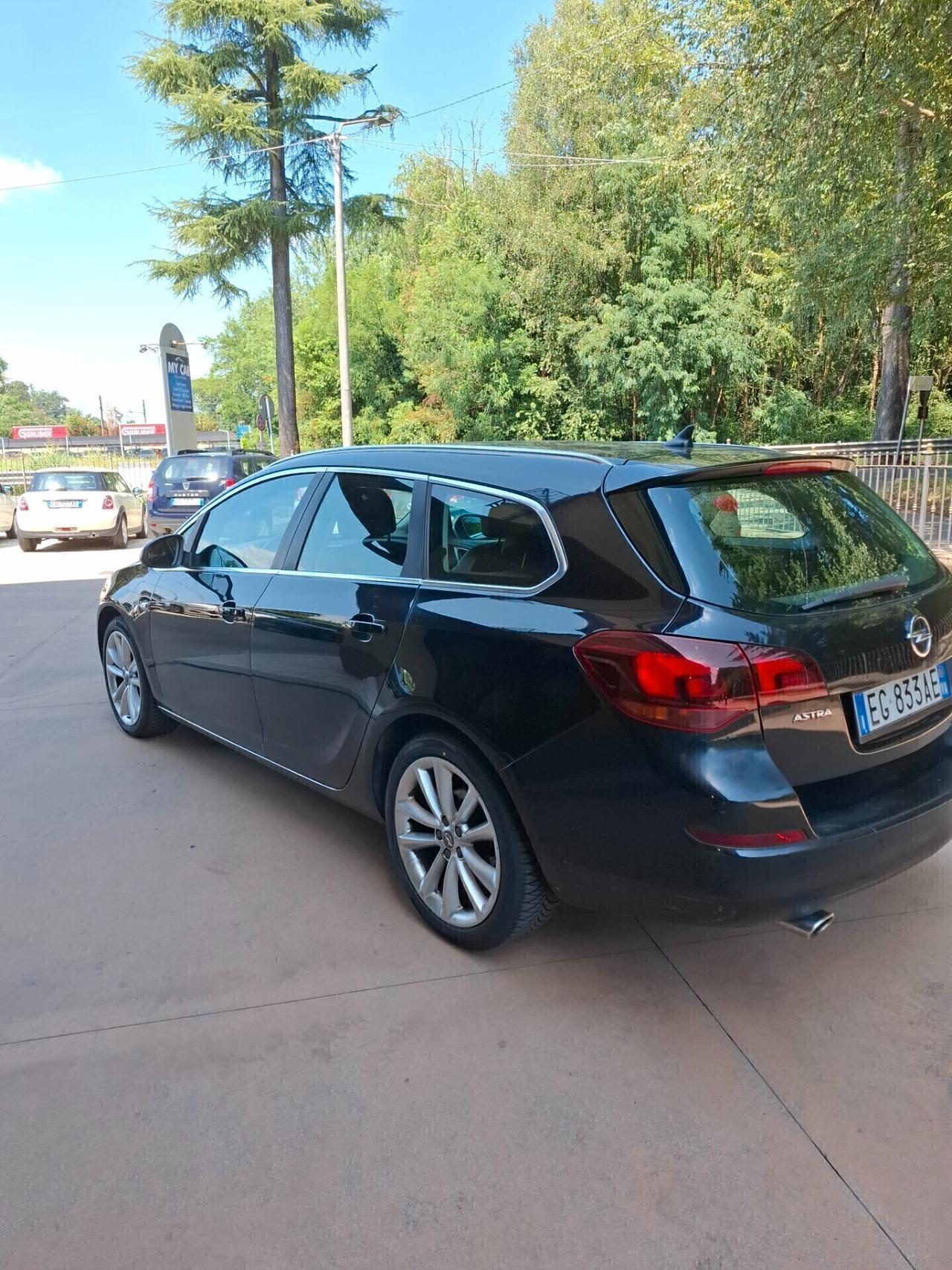 Opel Astra 1.4 Turbo 140CV Sports Tourer Cosmo