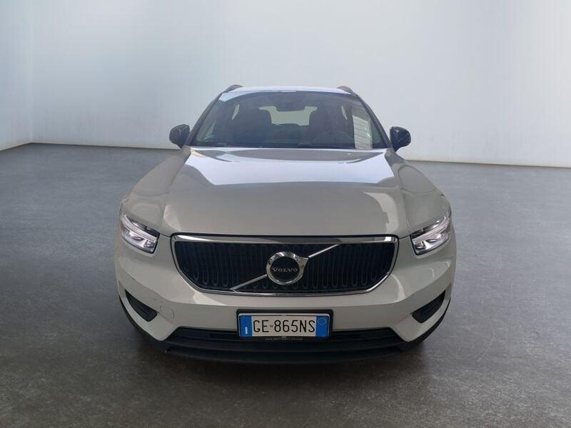 Volvo XC40 T2 Momentum Core