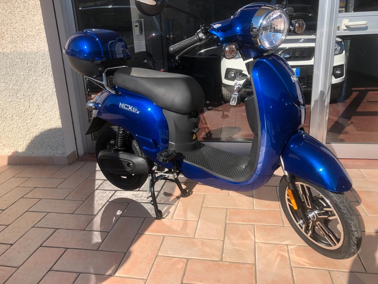 NUOVO R16 600W 48V 12Ah SCOOTER BICI