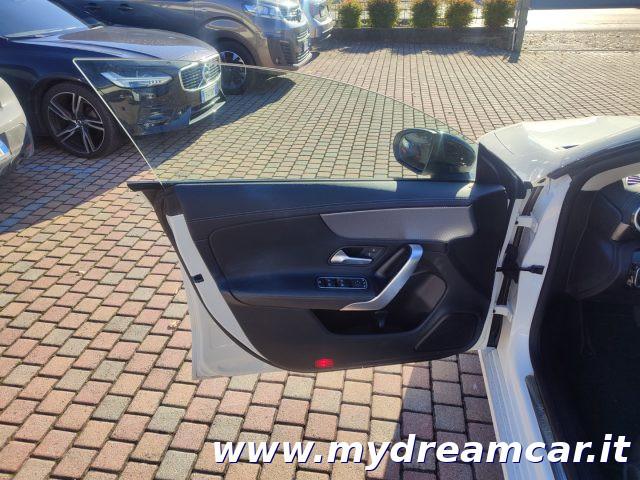 MERCEDES-BENZ CLA 180 d Automatic Shooting Brake Sport